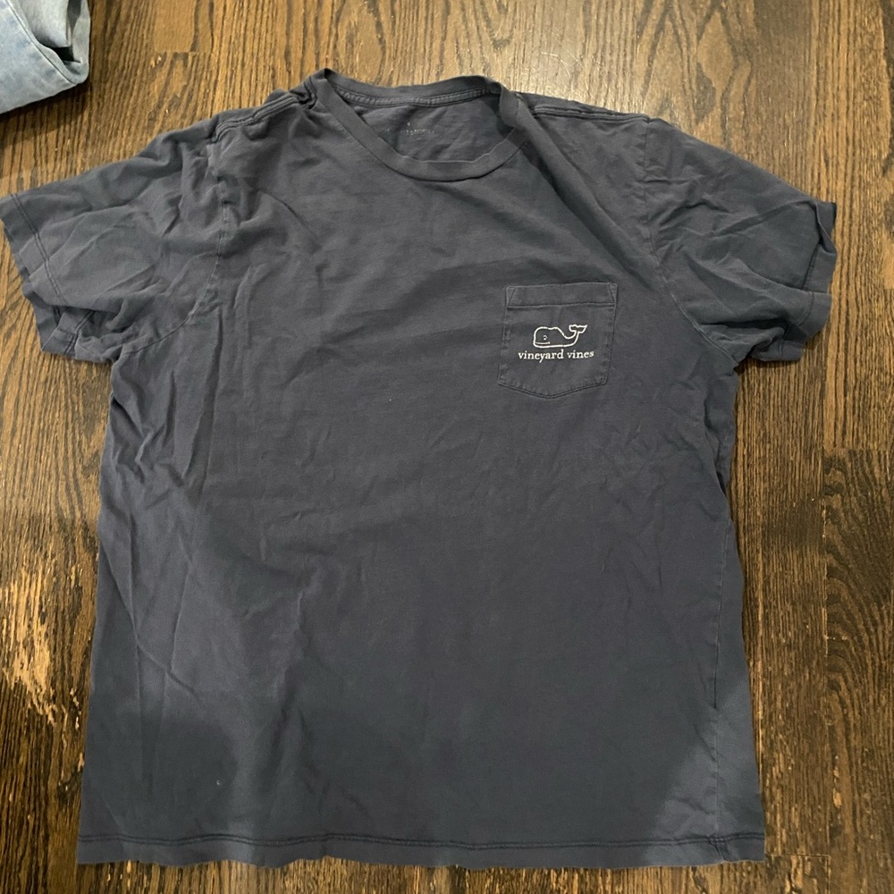 VINEYARD VINES T-shirt LET ME KNOW IF YOU WANT PHOTO TRIED ON!